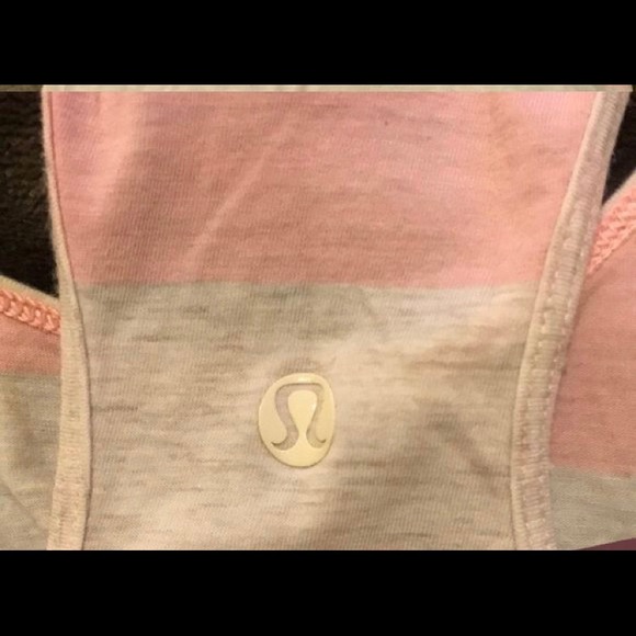 Lululemon Size 8 Tank Top - Picture 2 of 2